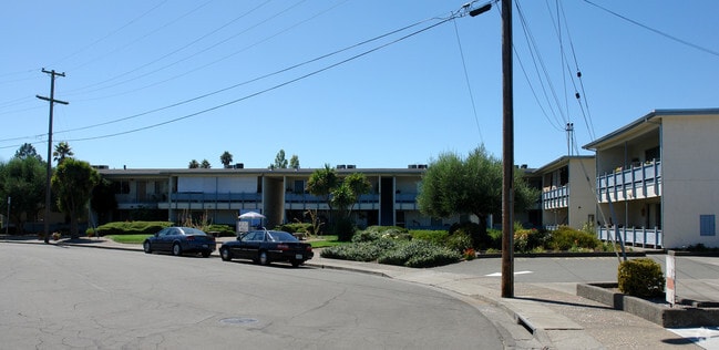 Building Photo - 1525 Atlanta Ct