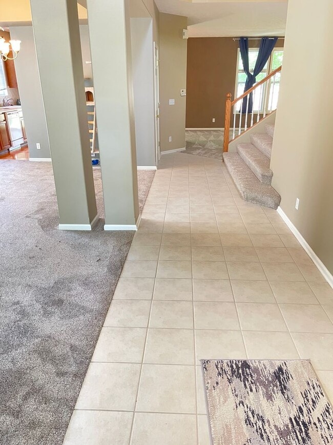 Building Photo - Beautiful 4 bed 2.5 bath 3000+sq ft
