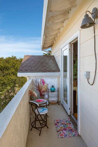 Building Photo - 2044 Fairmont Dr