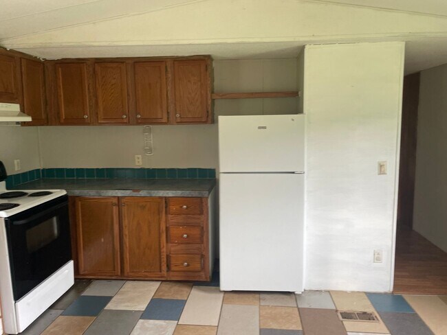 Building Photo - 4 BR 2 Bath 1,216 sq ft singlewide mobile ...
