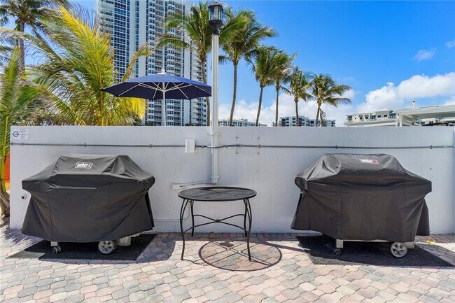 Building Photo - 1340 S Ocean Blvd