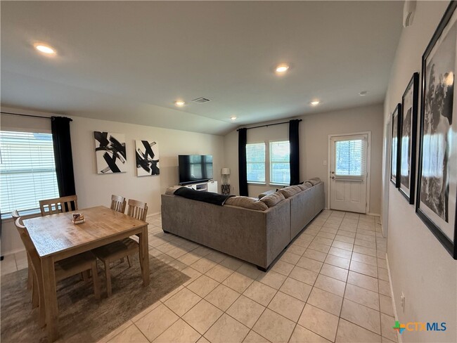 Building Photo - 3706 Tanchico Dr