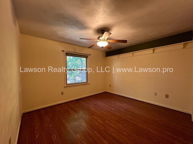 Building Photo - Nature Lover's Paradise-Easy Access to Vin...