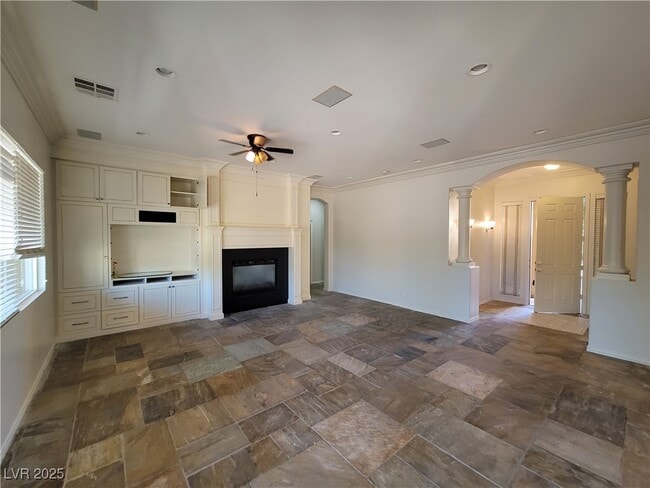 Building Photo - 9338 Wilderness Glen Ave