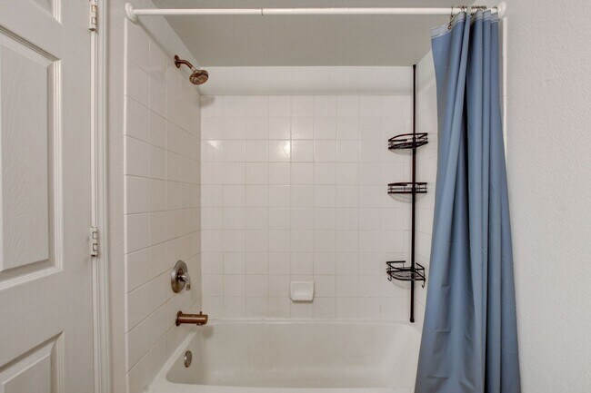 Building Photo - Adorable Southwest condo