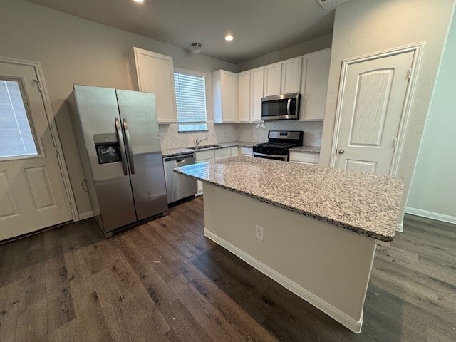 Building Photo - 3906 Deledda Dr