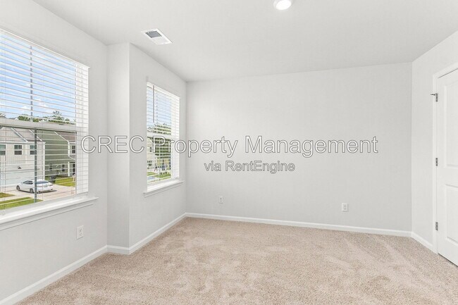 Building Photo - 123 Scout Dr