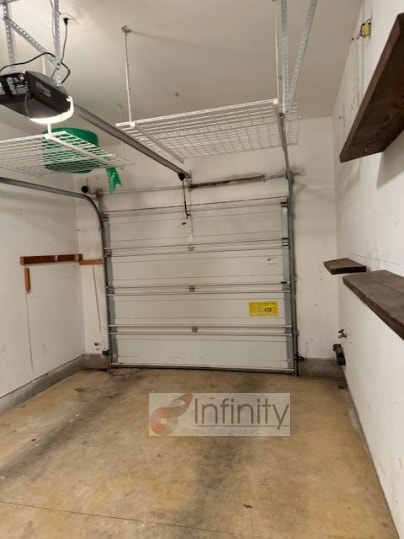 Building Photo - 810 E Ninth St