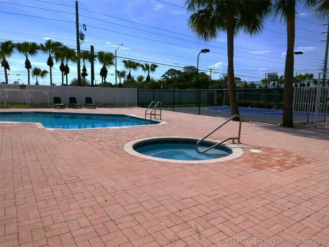 Building Photo - 7614 Colony Lake Dr