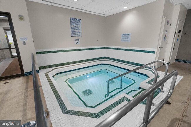 Building Photo - 5225 Pooks Hill Rd