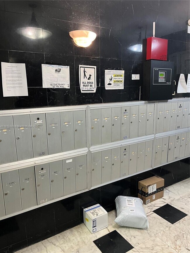 Building Photo - 8233 Harding Ave