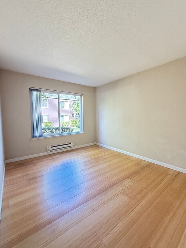 Building Photo - Deluxe Condo-2BR / 2BA near Santana Row/Santa Clara Valley Medical Center