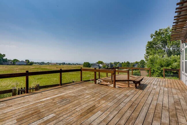 Building Photo - 9151 Kenwood Ct