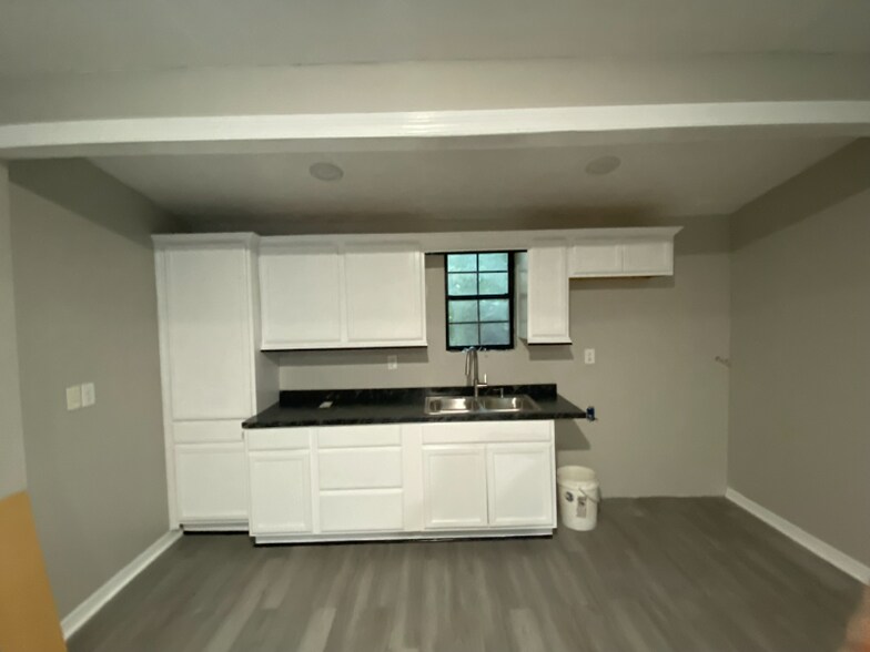 Building Photo - 8359 Walden Rd