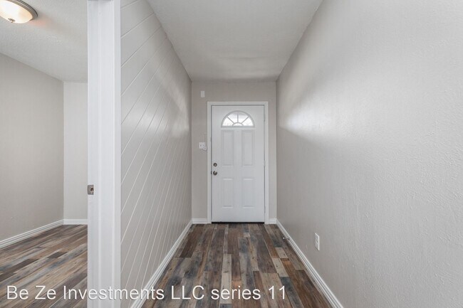 Building Photo - 4 br, 1.5 bath House - 831 Cherry Laurel Lane