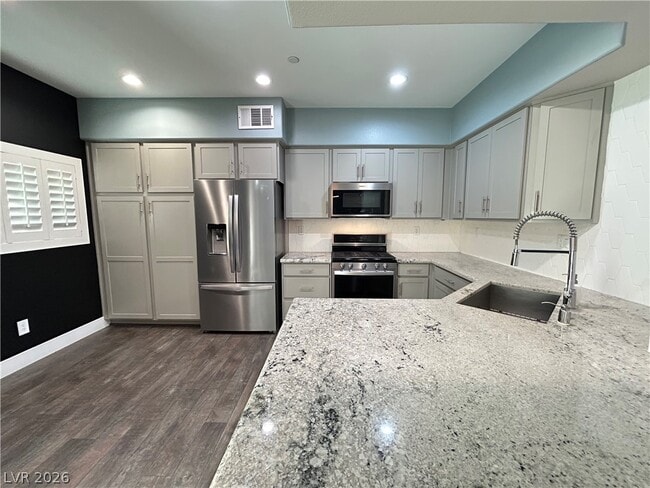 Building Photo - 845 Pantara Pl