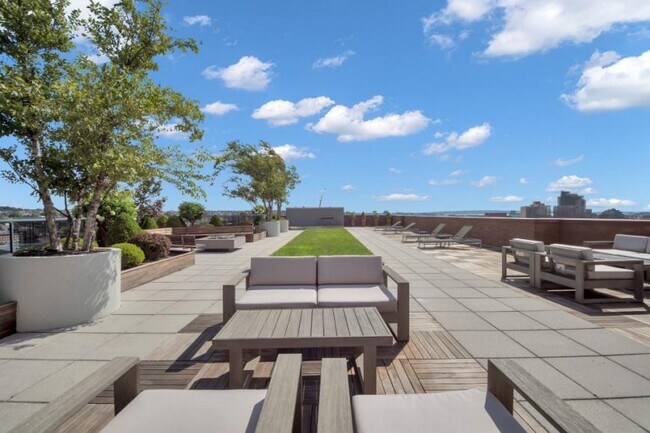 Building Photo - 0 bedroom in Brooklyn NY 11217
