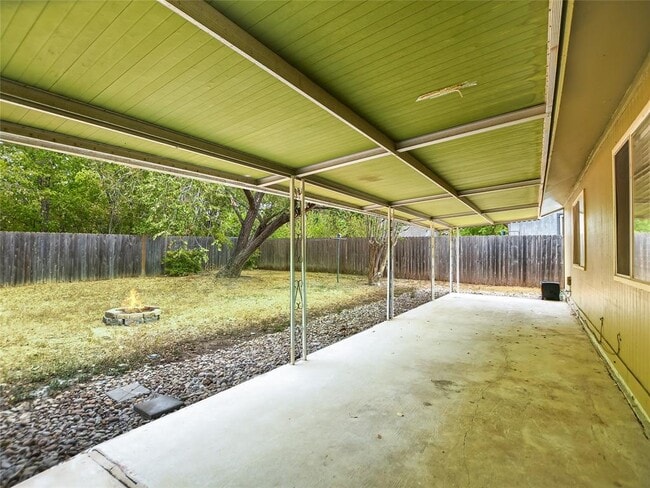 Building Photo - 5255 Meadow Creek Dr