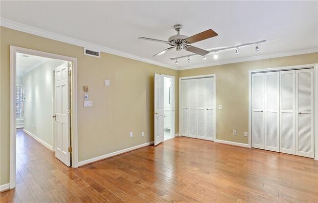 Building Photo - 36 Ivy Pkwy NE
