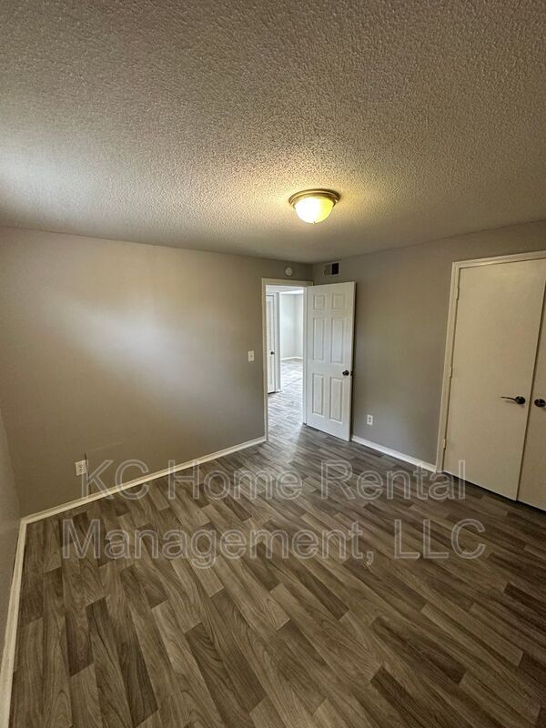 Building Photo - 6500 Ravena Rd