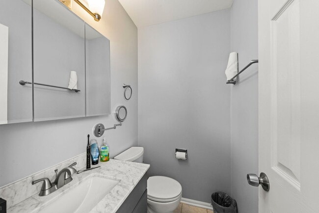 Building Photo - 1620 Lucylle Ave