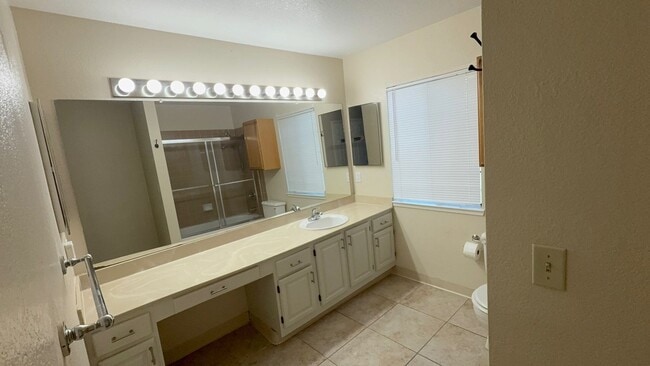 Building Photo - Cambrian 3 bedroom 2.5 Bath Home, Nice Court Location,