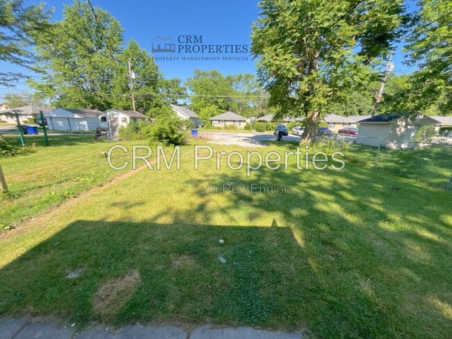 Building Photo - 1341 S Delphos St