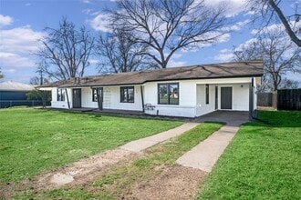 Building Photo - 476 Ellinger Rd