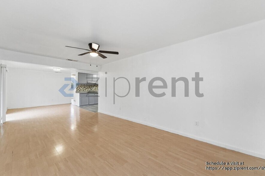 Building Photo - 1657 Knickerbocker Dr