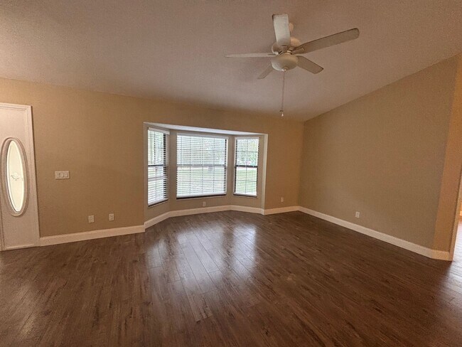 Building Photo - Charming 3-Bedroom Home with Pool & Upgrades in Hernando, FL