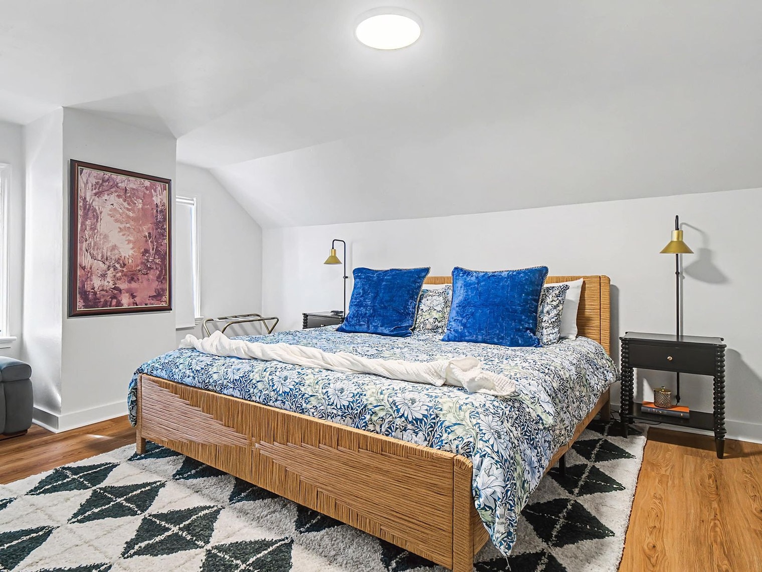 Building Photo - 5252 W 45th St