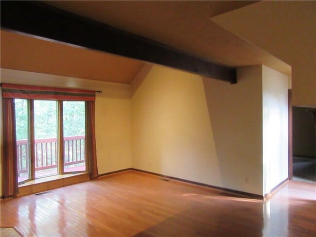Building Photo - 2907 Summit Dr