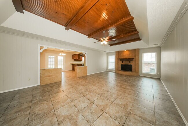 Building Photo - 5421 Sudbury Ln