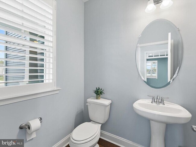 Building Photo - 26300 Tributary Blvd