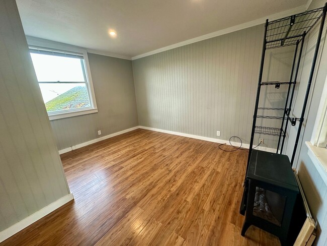 Building Photo - Temple Units