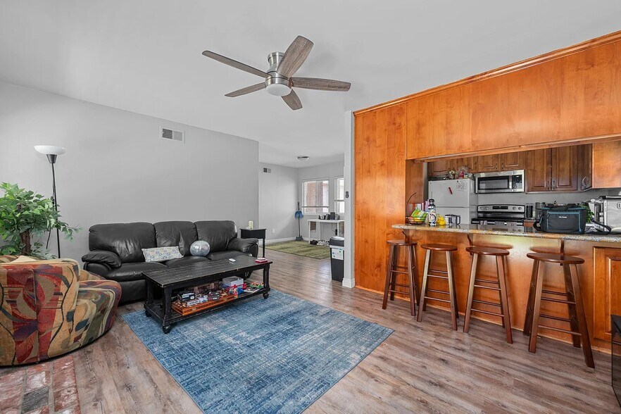 Building Photo - 5663 Campanile Way