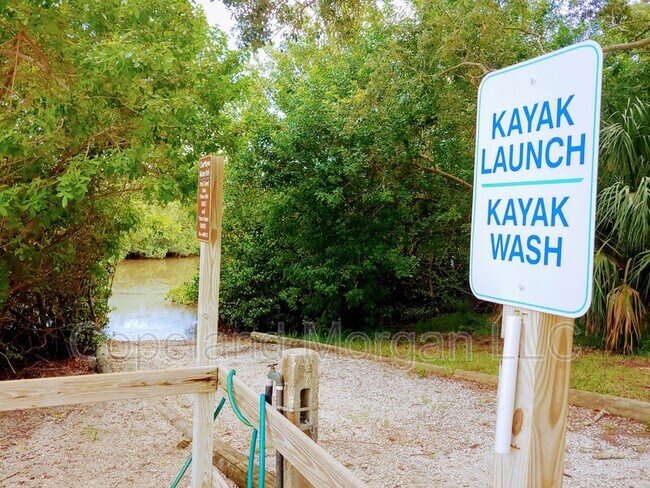 Building Photo - 4525 29th Ave S