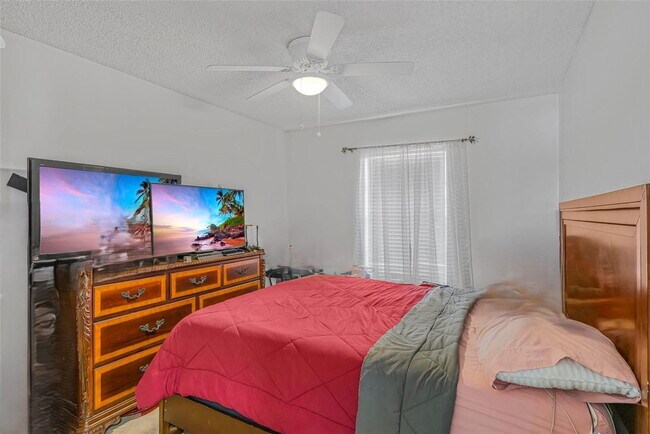 Building Photo - 8520 NW 193rd Ln