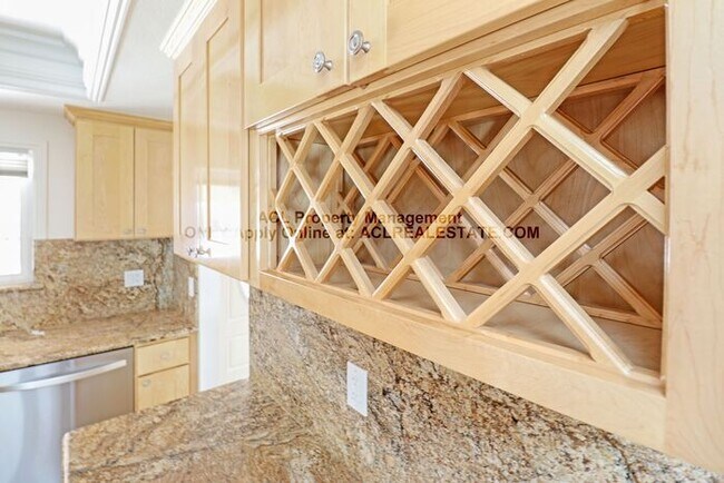 Building Photo - Beautifully updated, One Story Fremont Hom...