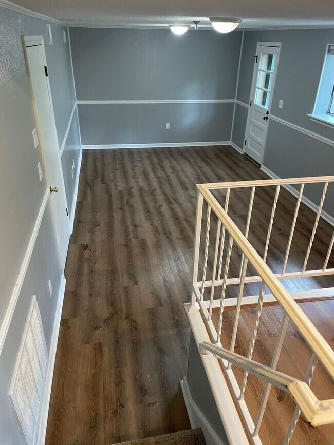 Building Photo - Three Bedroom, Large Lot, Pet Friendly,Hixson! ***Monthly rent $1900.00!***