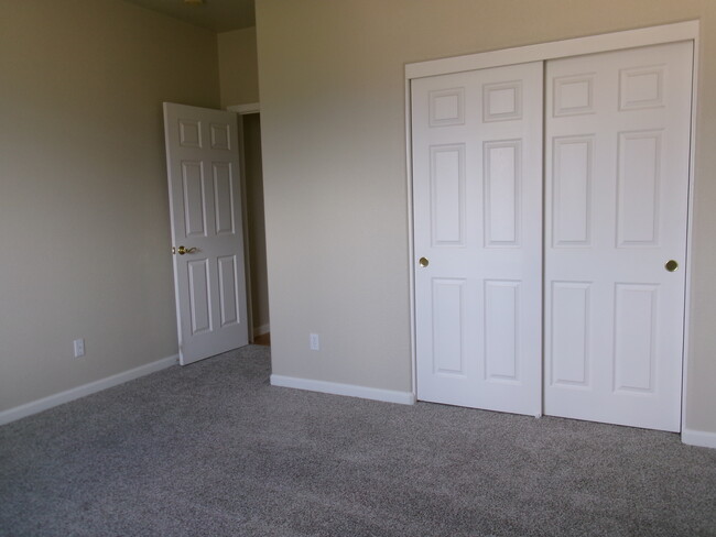 Building Photo - 1132 San Marcos Cir