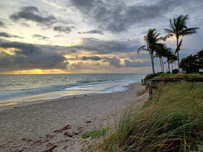 Building Photo - Vero Beach Florida Vero Beach Rent, LLC and Rental Property Management Company