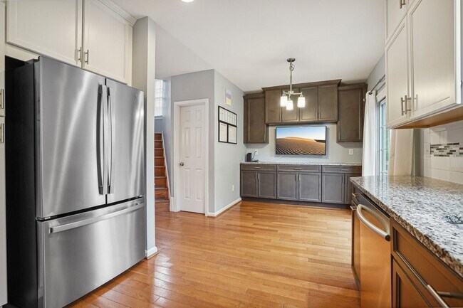 Building Photo - 7035 Fieldhurst Ct
