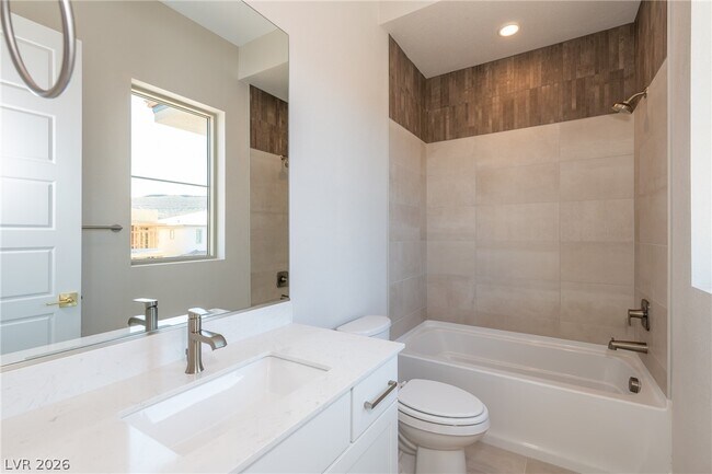 Building Photo - 5086 Cyn Xing St