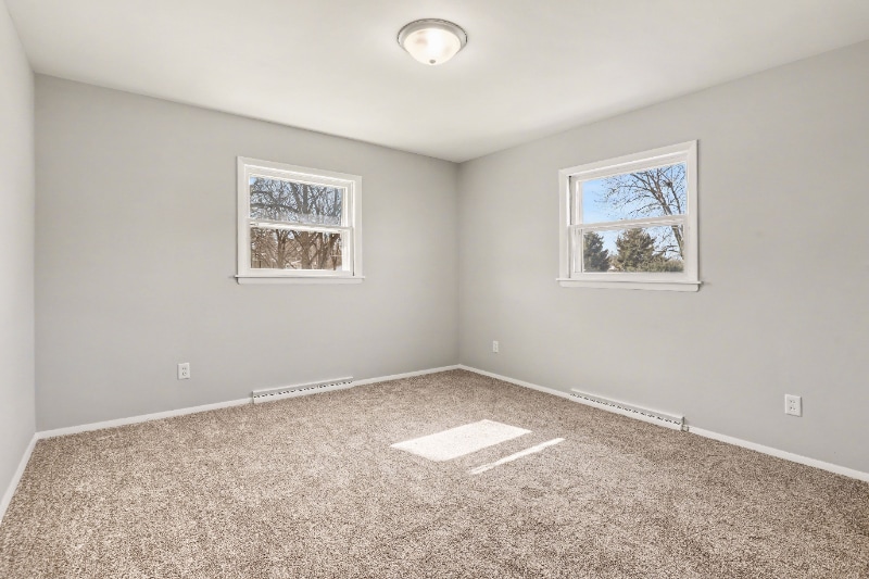 Building Photo - 10203 Shadowlane Ave