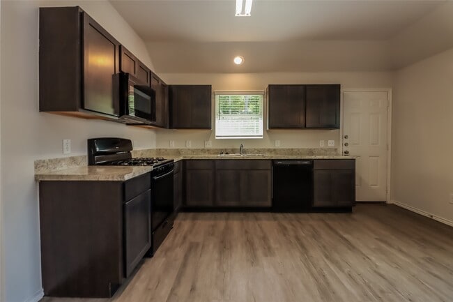 Building Photo - 3524 Cub Dr