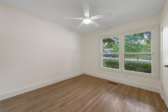 Building Photo - 3936 Piedmont Rd