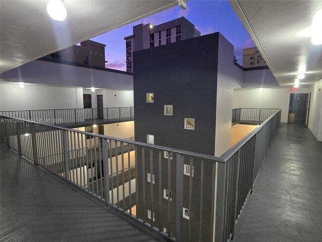 Building Photo - 546 SW 1st St