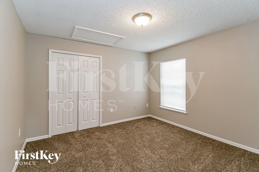 Building Photo - 5508 Ortega Park Blvd