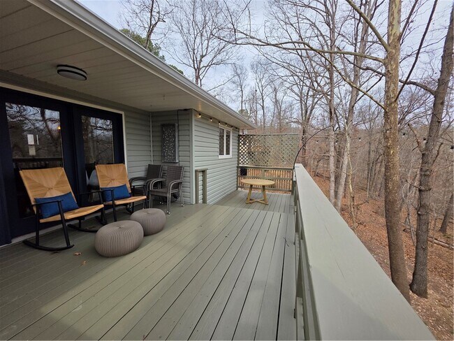 Building Photo - 11 Folkingham Ln